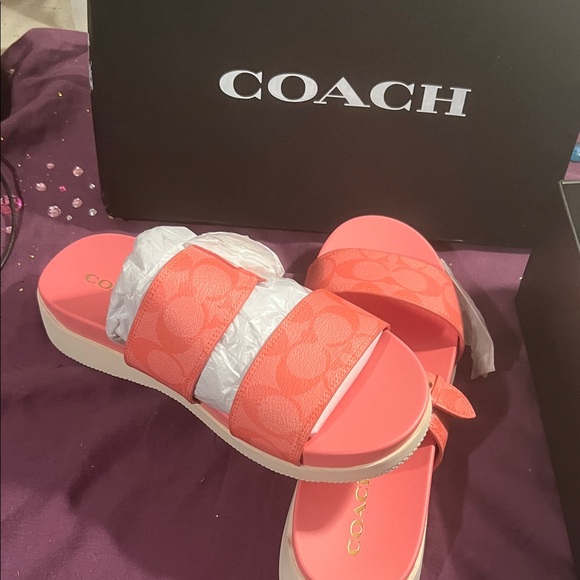 Coach Women's Pink Slide Sandals - Picture 5 of 10